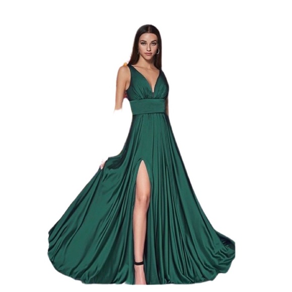 Cinderella Divine black gown - Picture 7 of 7